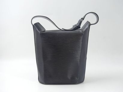 LOUIS VUITTON. Box type handbag in black...