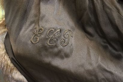 VISCARDI. Coat in sable fur, closure by two...