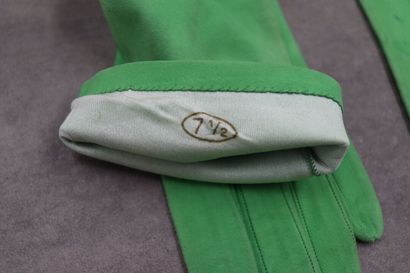 HERMES. Pair of gloves in green skin. With...