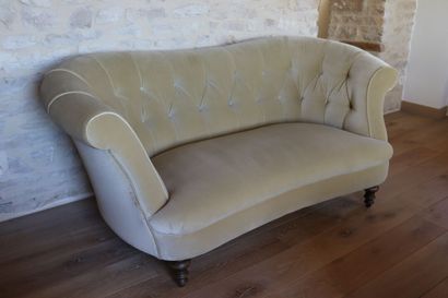 Canapé Chesterfied 
CHESTERFIELD Canapé dans...