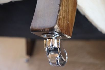 Fauteuil de salon avec un coussin d'assise...