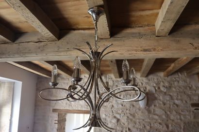 Lustre à six bras et six lumières en métal...