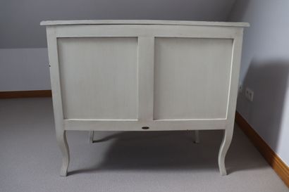Commode ouvrant par deux tiroirs 
FLAMANT...