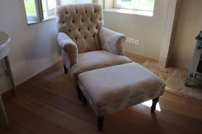 Fautueil et son repose pied 
Fauteuil et...