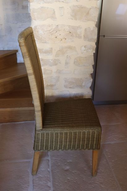 Mobilier de terrasse composé d'une table...