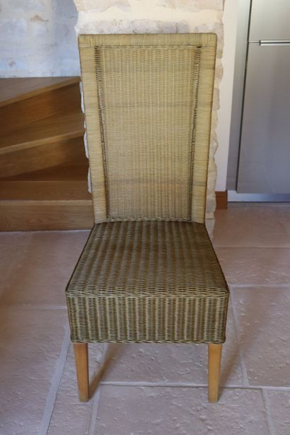Mobilier de terrasse composé d'une table...