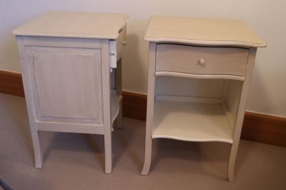 Paire de tables de chevet en bois naturel...
