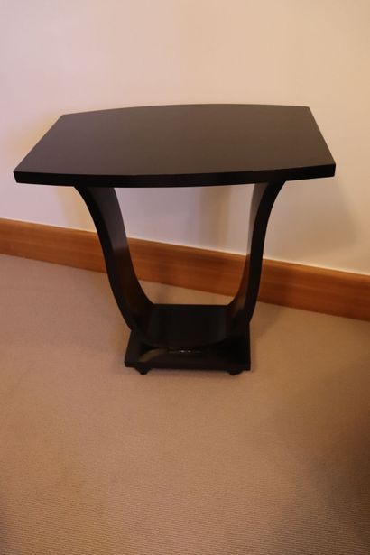 Art Déco . Une console table d'appoint ,...