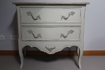 Commode ouvrant par deux tiroirs 
FLAMANT...
