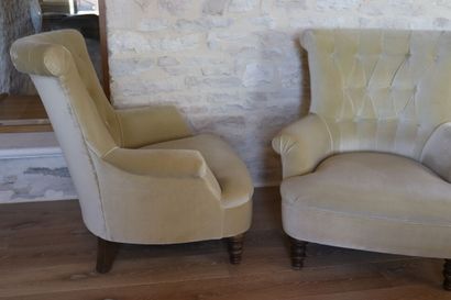 FAUTEUILS
Angleterre Deux fauteuils recouverts...