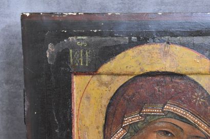 RUSSIE. Icone orthodoxe sur bois laqué noir...