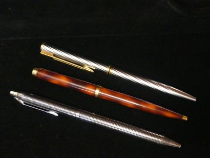 WATERMAN. Ensemble de trois stylos. Deux...