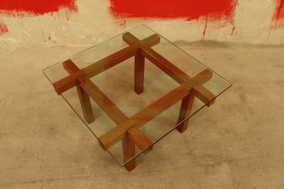 Table basse.
Table basse en bois et plateau...