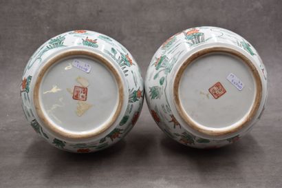 CHINA. Pair of white porcelain vases decorated...