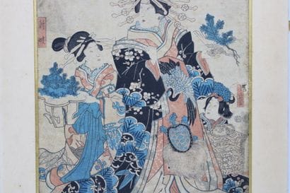 JAPON 
. Geishas, polychrome print on paper....