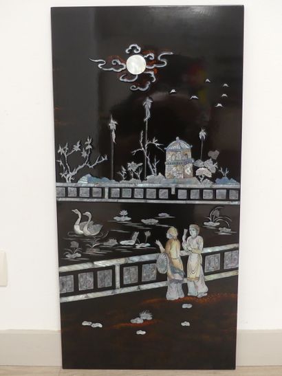 VIETNAM. Suite of 4 lacquered wood panels...