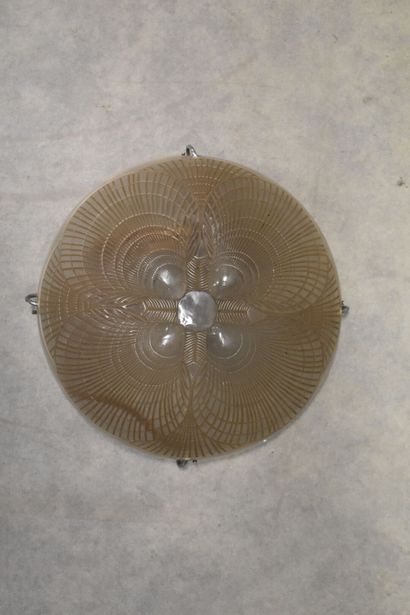 René LALIQUE (1860-1945). 
Suspension out...