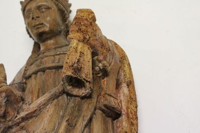 Saint Pontife en bois sculpté, dos ébauché....