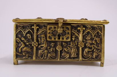 Meeting of two gilded brass boxes. Dimensions:...