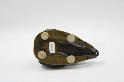 CHINA. Perfume burner in the shape of a bird...