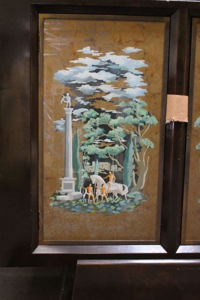Buffet
Lacquered wood cabinet opening by...