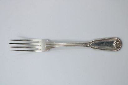ERCUIS. Ménagère en métal argent comprenant...