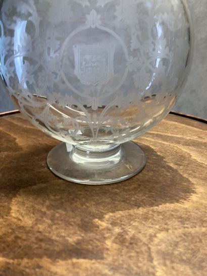 BACCARAT. Carafe gourd with liquor out of...