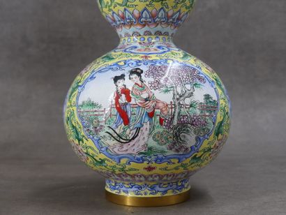 CHINA. Pair of gourd vases decorated with...