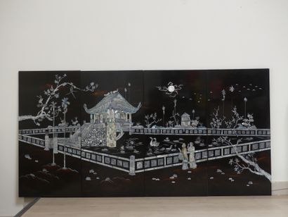 VIETNAM. Suite of 4 lacquered wood panels...