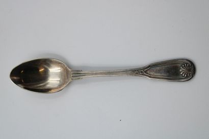 ERCUIS. Ménagère en métal argent comprenant...