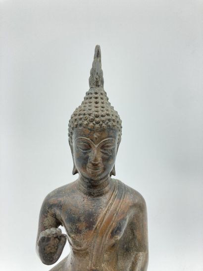 THAILANDE - ASIE 
Seated Buddha in bronze....