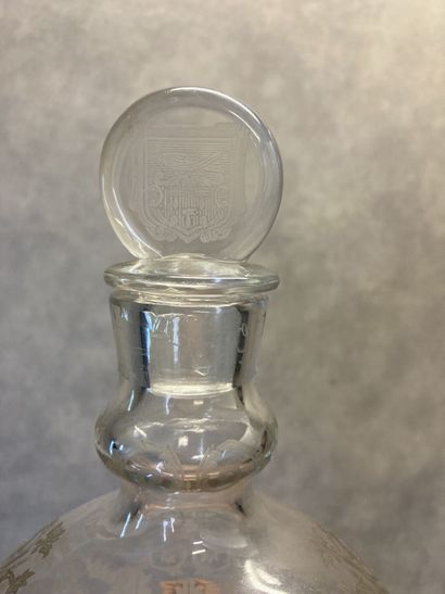 BACCARAT. Carafe gourd with liquor out of...