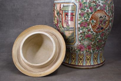 CHINA. Pink family. Covered pot in polychrome...
