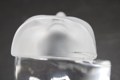 DAUM. Meeting of a transparent glass vide-poche...