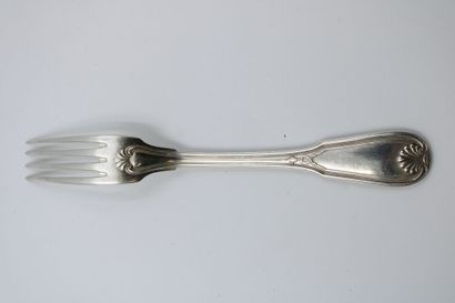 ERCUIS. Ménagère en métal argent comprenant...