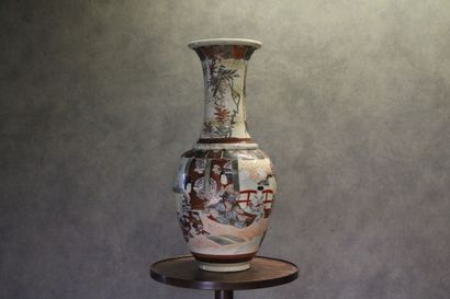 Satsuma 
Vase with long neck in polychrome...