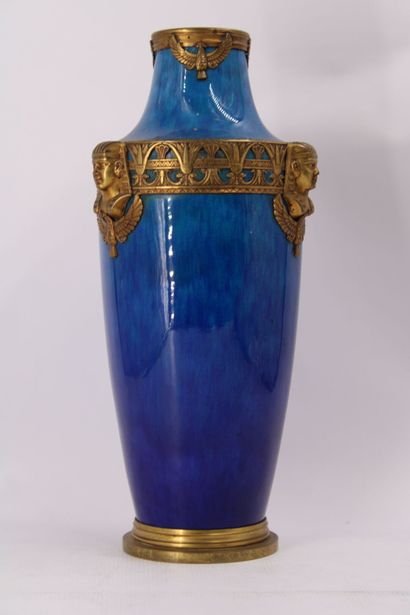 SEVRES
(in the taste of the manufacture)...