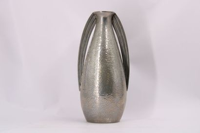 René DELAVAN (active around 1926-1958). Hammered...