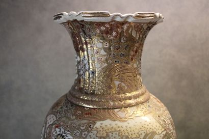 Satsuma
JAPAN. Pair of baluster vases in...