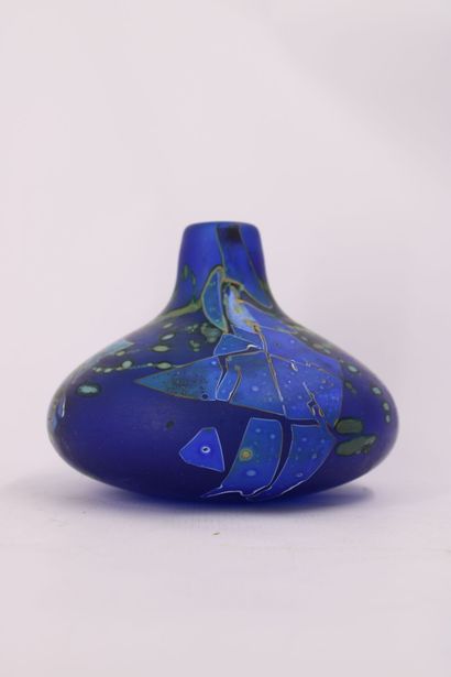 Louis LELOUP (born in 1929). Vase in blue...