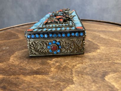 TIBET 
Metal box (silver ?) with filigree...
