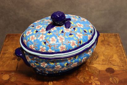 LONGWY model Florence. Soup tureen in cloisonné...