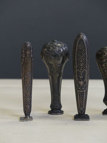 Réunion de dix sceaux en argent fourré, plusieurs...