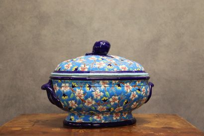 LONGWY model Florence. Soup tureen in cloisonné...