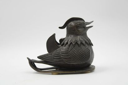 CHINA. Perfume burner in the shape of a bird...