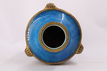 SEVRES
(in the taste of the manufacture)...