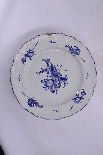 BOCH LA LOUVIERE. Porcelain service including...