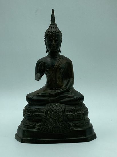 THAILANDE - ASIE 
Seated Buddha in bronze....