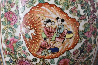CHINA. Pink family. Covered pot in polychrome...