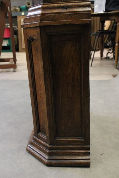 Régence
Horloge de parquet en chêne mouluré...